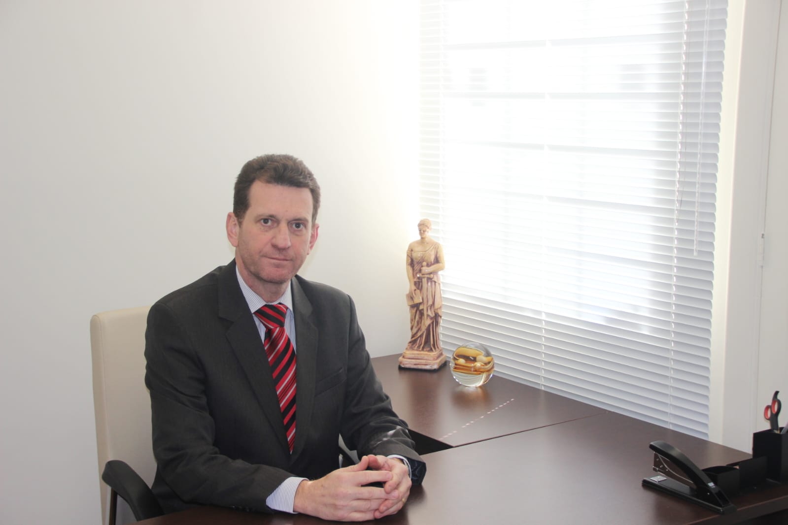 Dr. Marcelo Falco